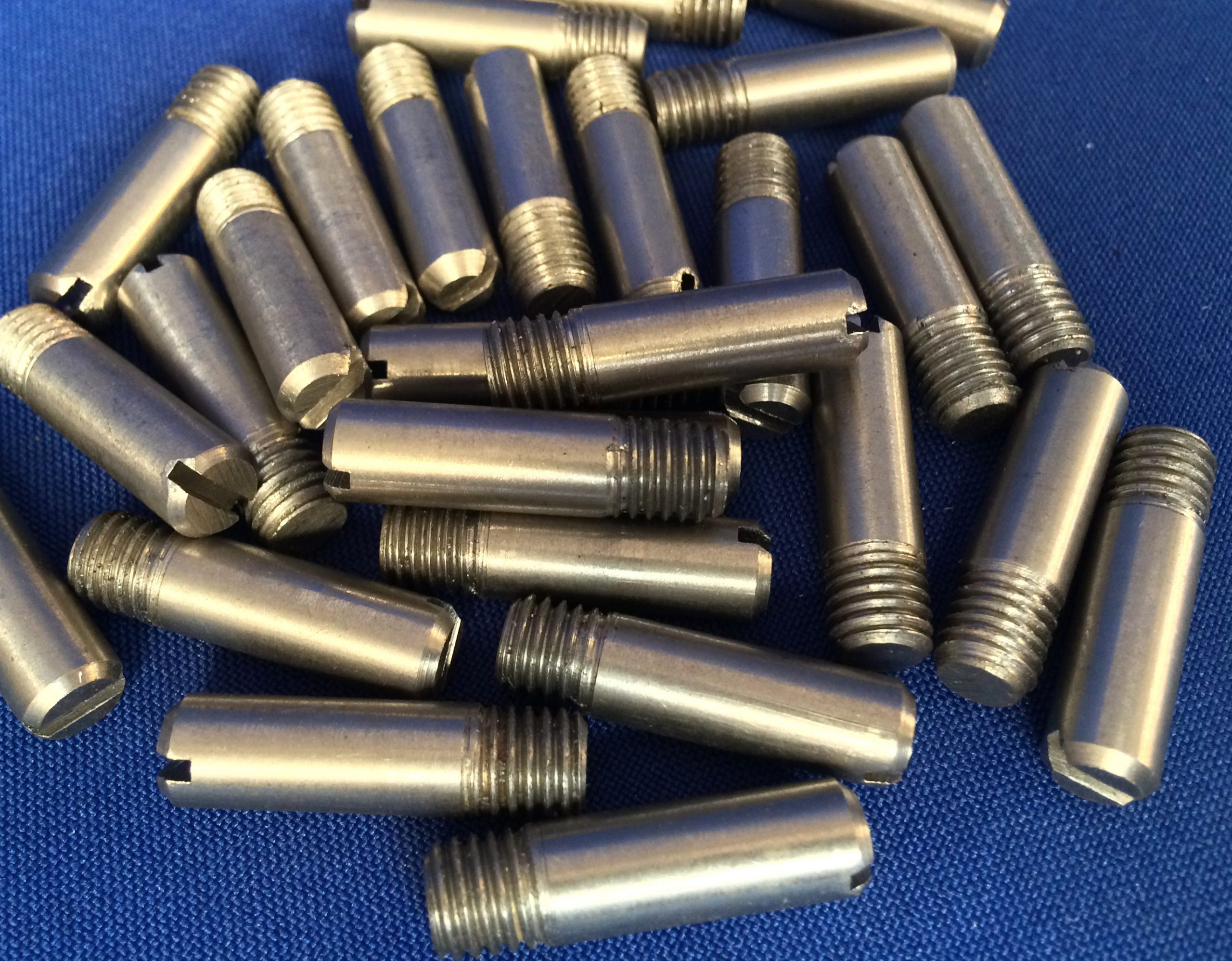 Menetes csap Ø 5,0mm / L20,0 / 4,0mm